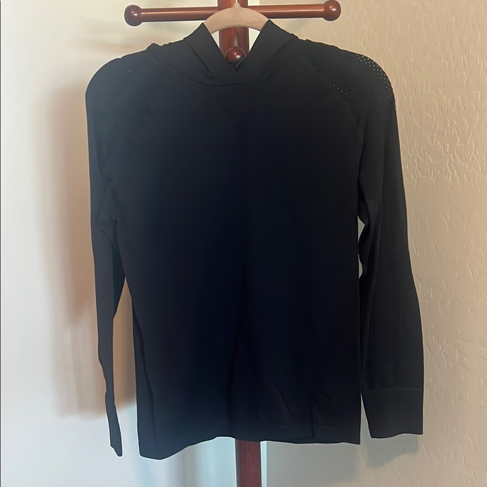 Peak performance hoodie from Zyia